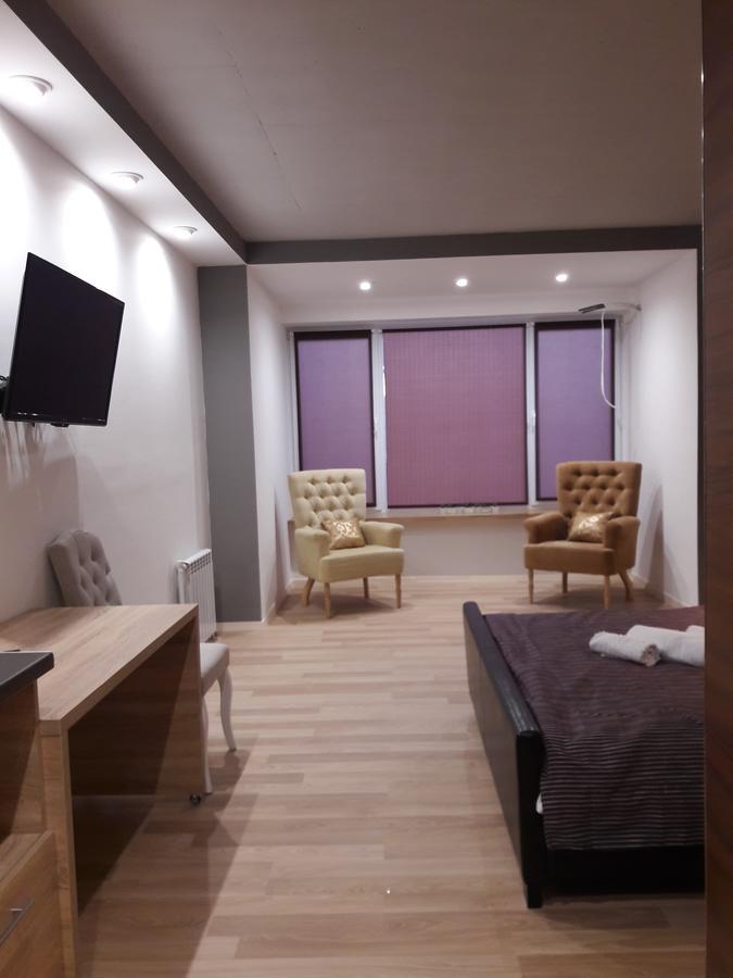 Mini Hotel On Demiivska Kiev Dış mekan fotoğraf