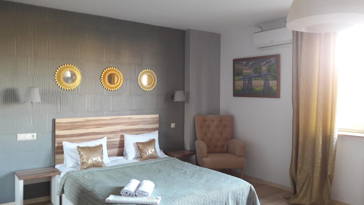 Mini Hotel On Demiivska Kiev Dış mekan fotoğraf